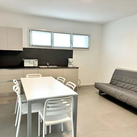 Penthouse With Pool And Solarium Appartamento Bibione
